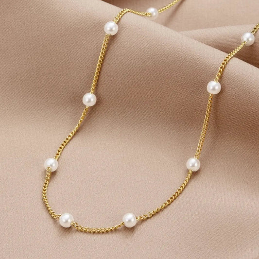 Gold necklace of freshwater pearls