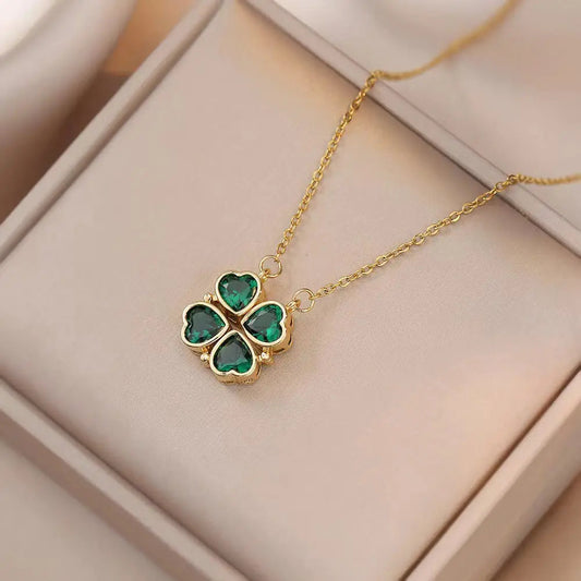 Radiant necklace with clover and light green gemstones