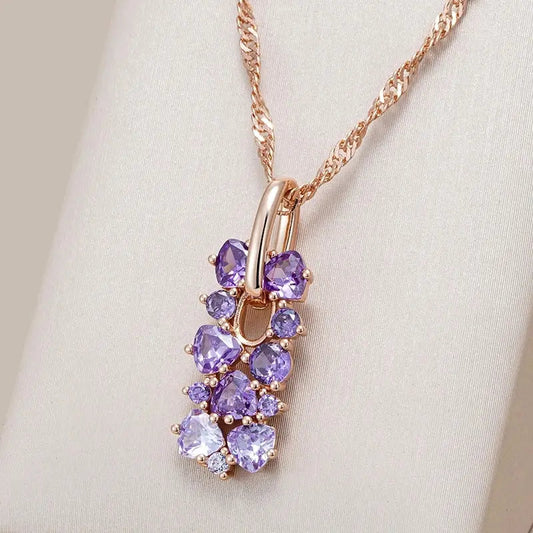 Elegant necklace with violets