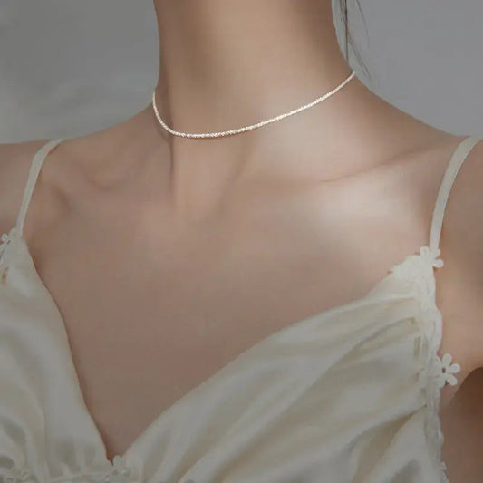 Necklace made of elegant sparkling pearls